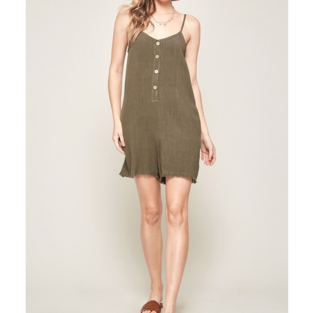 Jane Frayed Short Overall - Picture 3 of 5